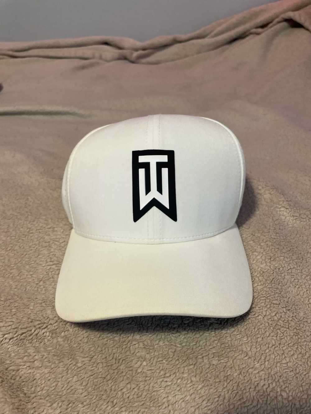 Tiger Woods Nike Mens White VRS Rzn Golf Cap Hat - Size M/L