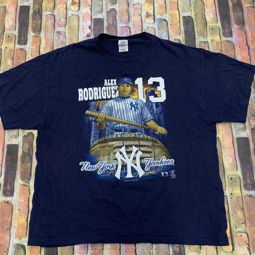 NewYork Yankees Yoda Surfboard 3D T-Shirt For Fans - Banantees