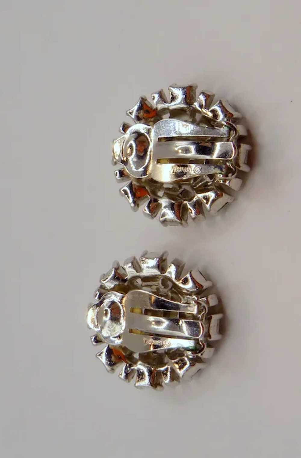 Vintage Crown TRIFARI Clip Earrings - image 8