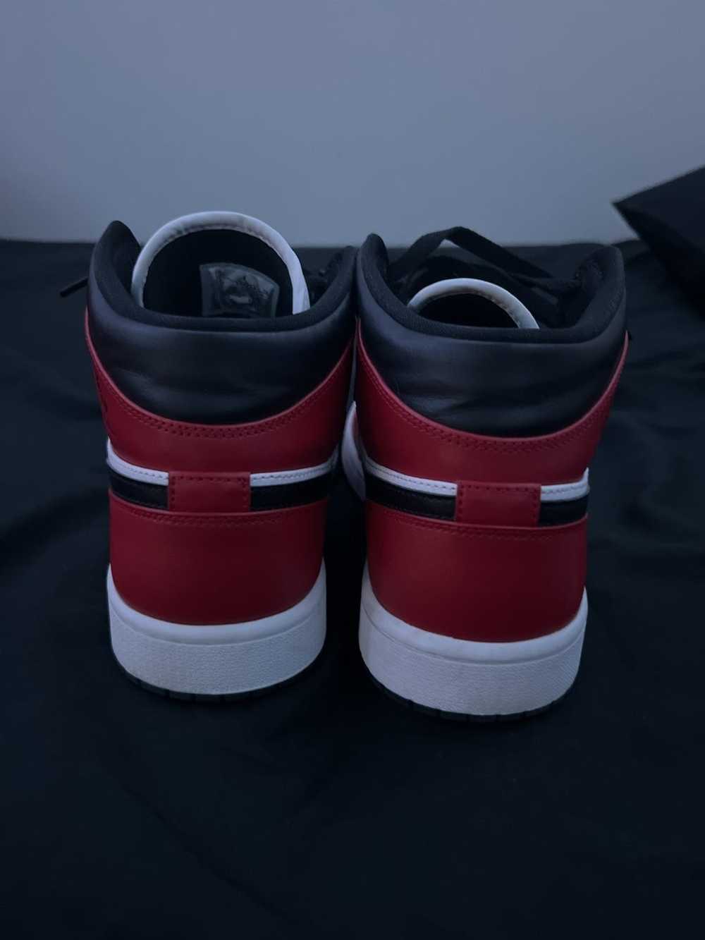 Jordan Brand Jordan 1 Mid Chicago Black Toe - image 4