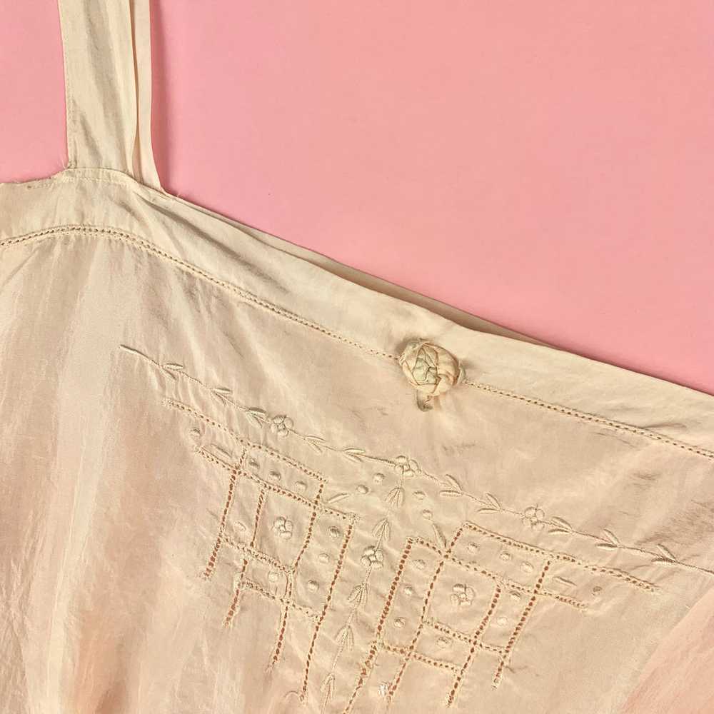 1920s Light Pink Silk Camisole w/ Embroidery - image 5