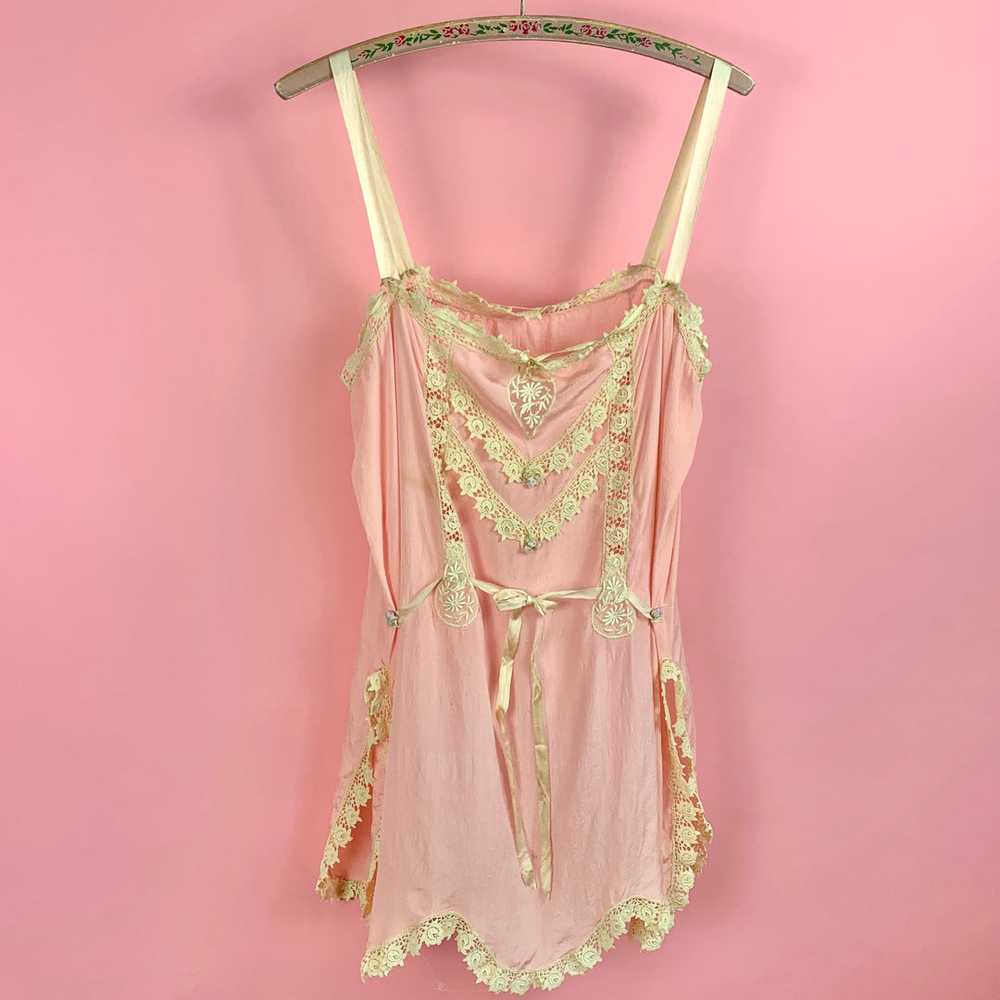 1920s Pink Step-In w/ Scalloped Hem, Lace & Ribbo… - image 5