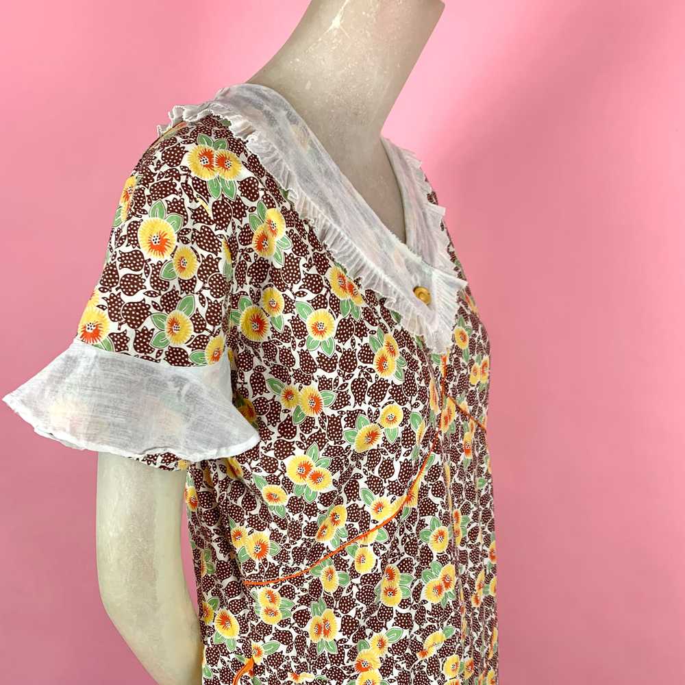 1930s Deco Printed House Dress w/ Ruffled Collar … - image 4