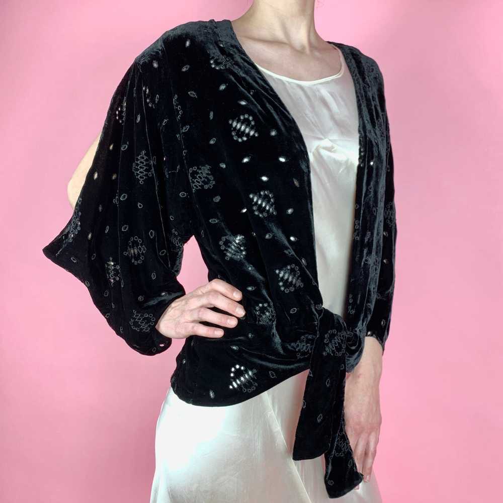 1930s Eyelet Silk Velvet Jacket With Cutout Sleev… - image 2