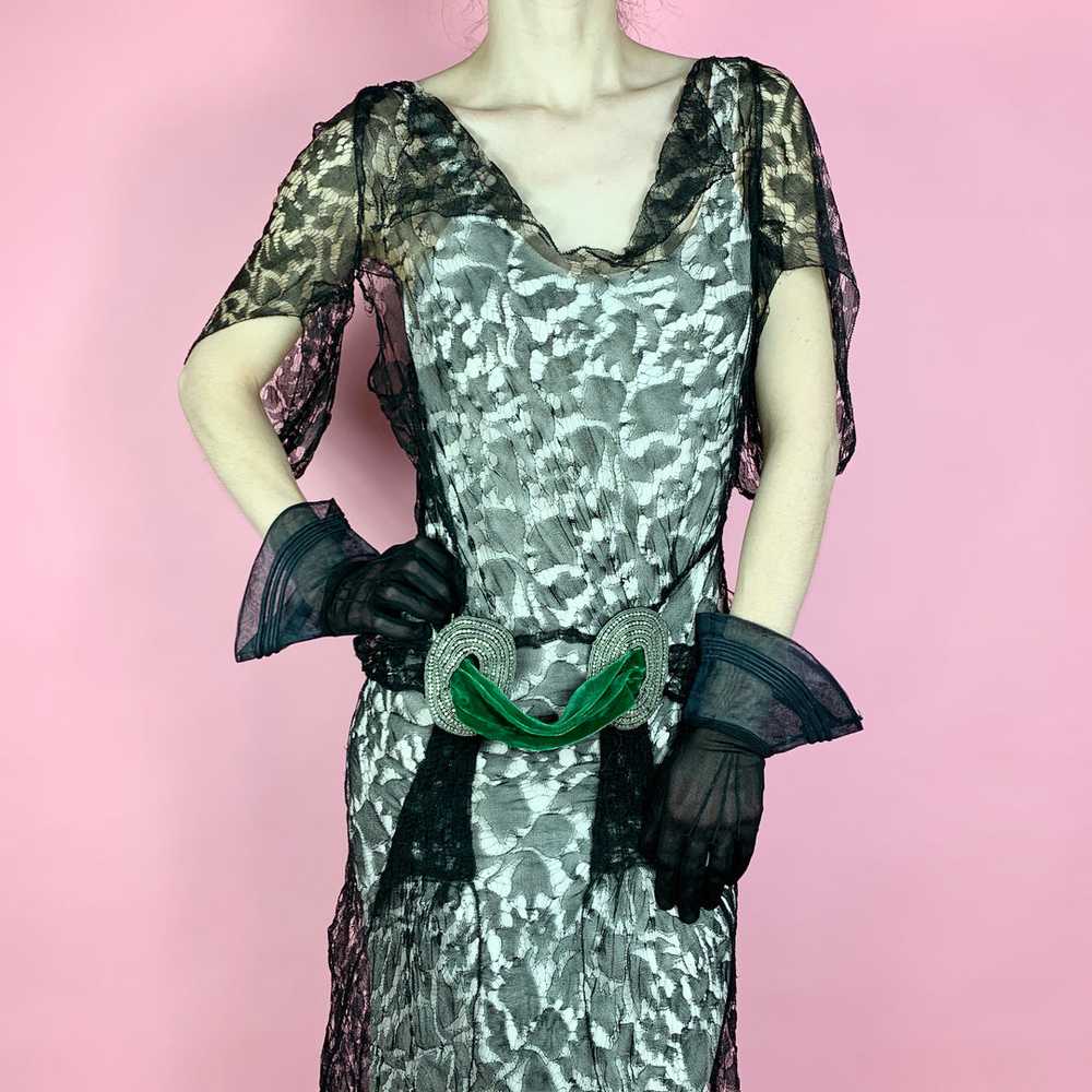 1930s Webby Silk Lace Gown With Green Velvet & Rh… - image 5