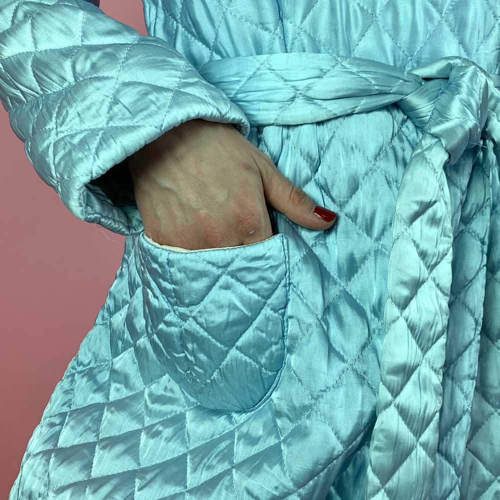 1940s Baby Blue Quilted Satin Robe w/ Oversized B… - image 5