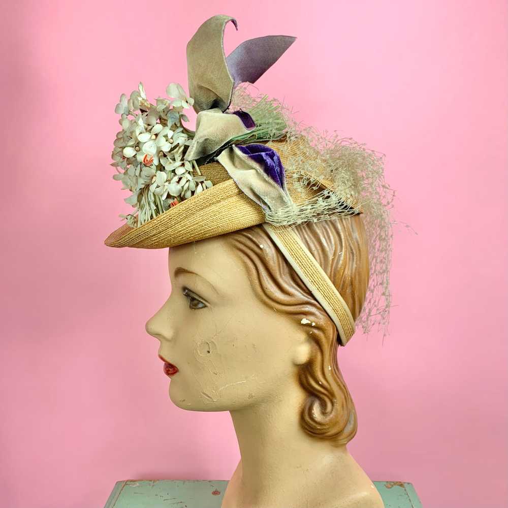 Late 1930s/ 1940s Victorian Style Tilt Hat w/ Flo… - image 4