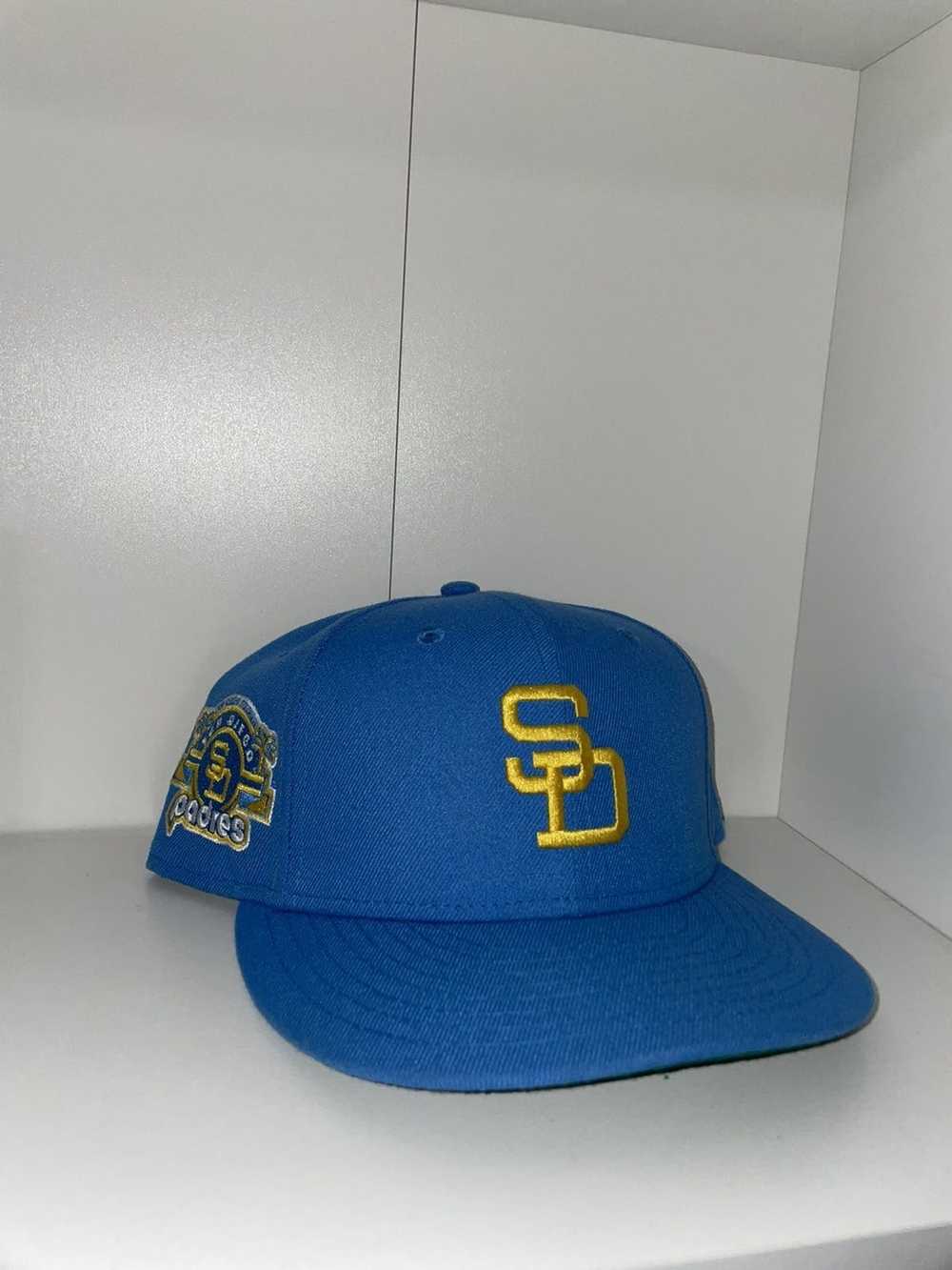 New Era San Diego Padres New Era Fitted Size 7 3/4 - image 1