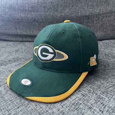 : Aminco NFL Green Bay Packers 3 Heavy Duty Helmet Magnet,  Yellow, 4.5 (NFL-MG-1067-19) : Sports & Outdoors