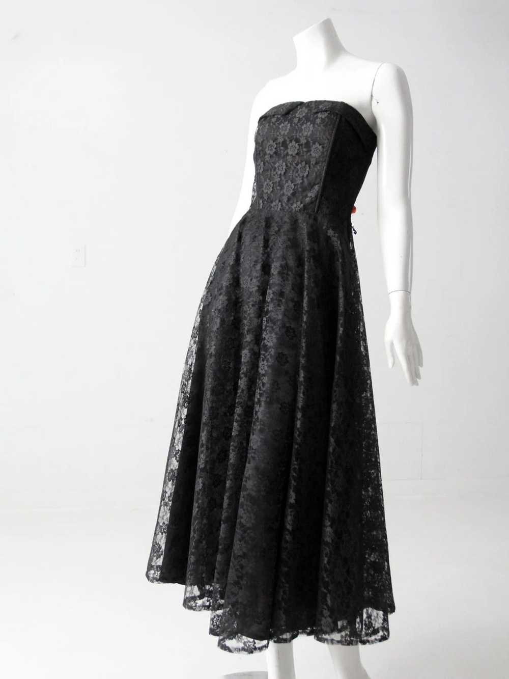 Vintage Vintage 90's black lace strapless dress - image 9