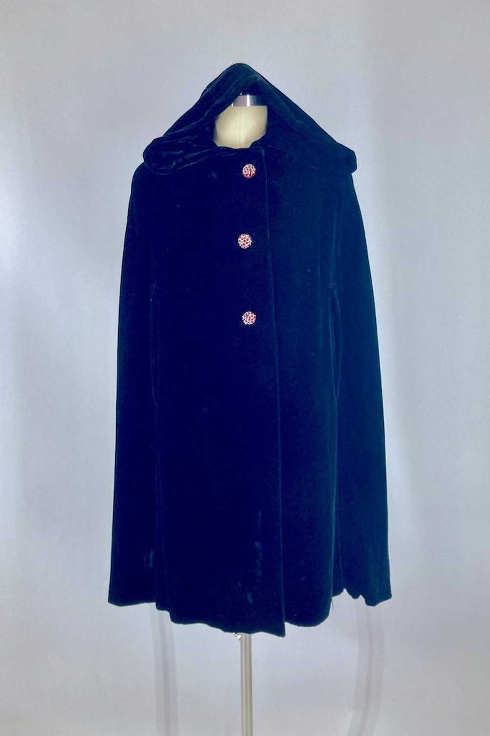 Vintage 1960s Black Velvet Cape - image 1