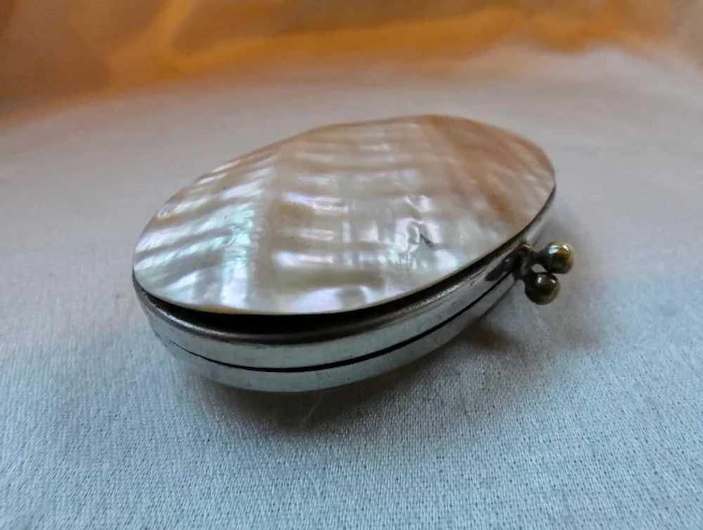Antique Victorian Mother of Pearl Shell Coin Purse - image 4