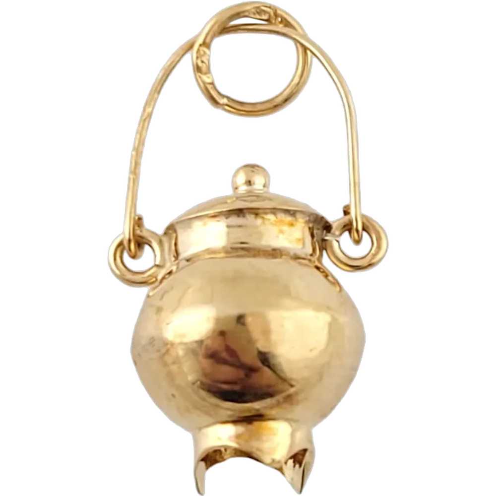 Vintage 18K Yellow Gold Cooking Pot Charm - image 1