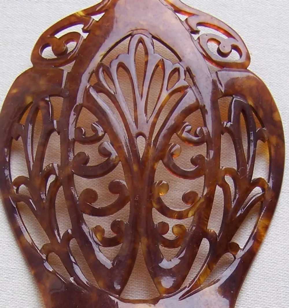 Late Victorian hair comb faux shell scroll design… - image 8