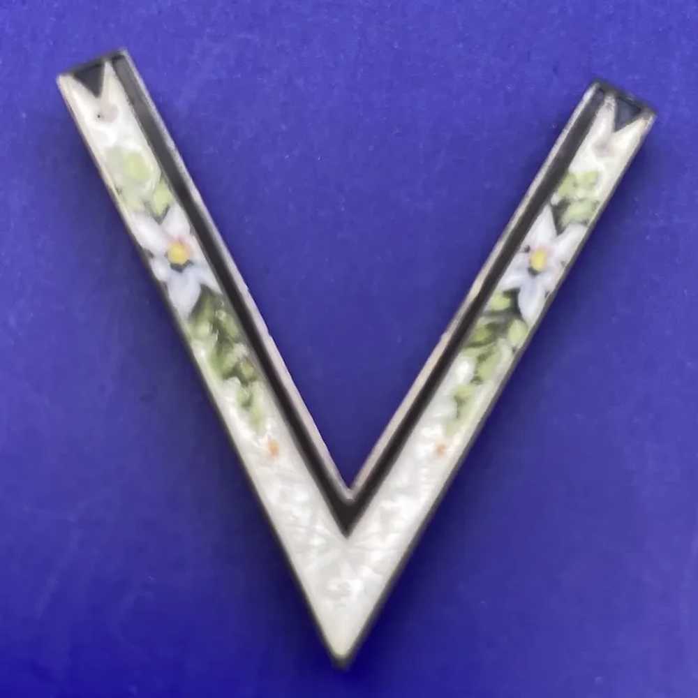 Sterling Silver Guilloche Enamel V for Victory Pi… - image 3