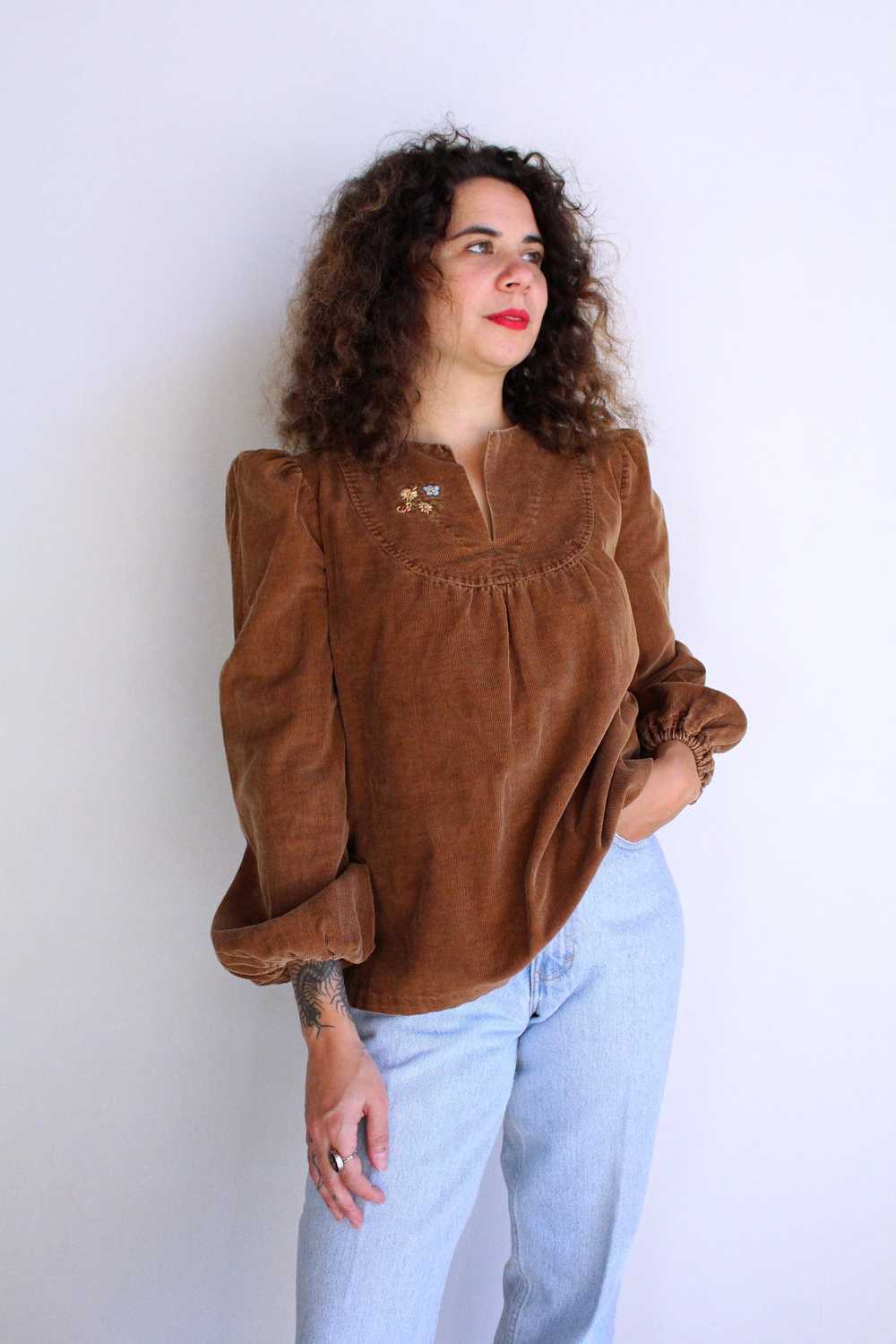 1960s Brown Corduroy Embroidered Smock Blouse w/ … - image 2