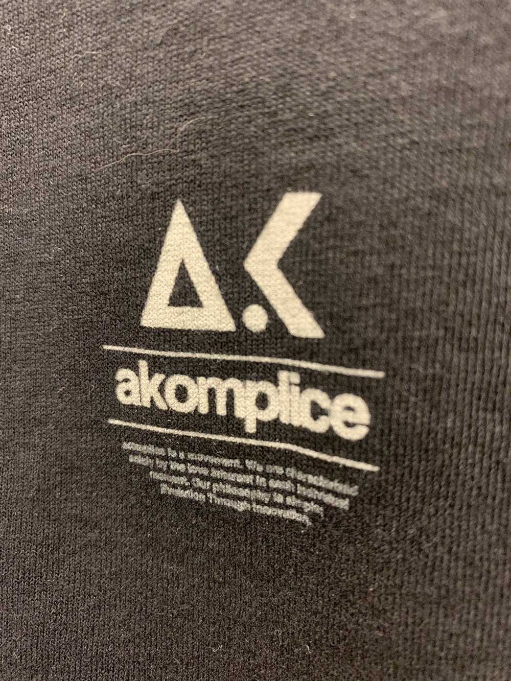 Akomplice Vintage Akomplice Graphic T-Shirt - Col… - image 4
