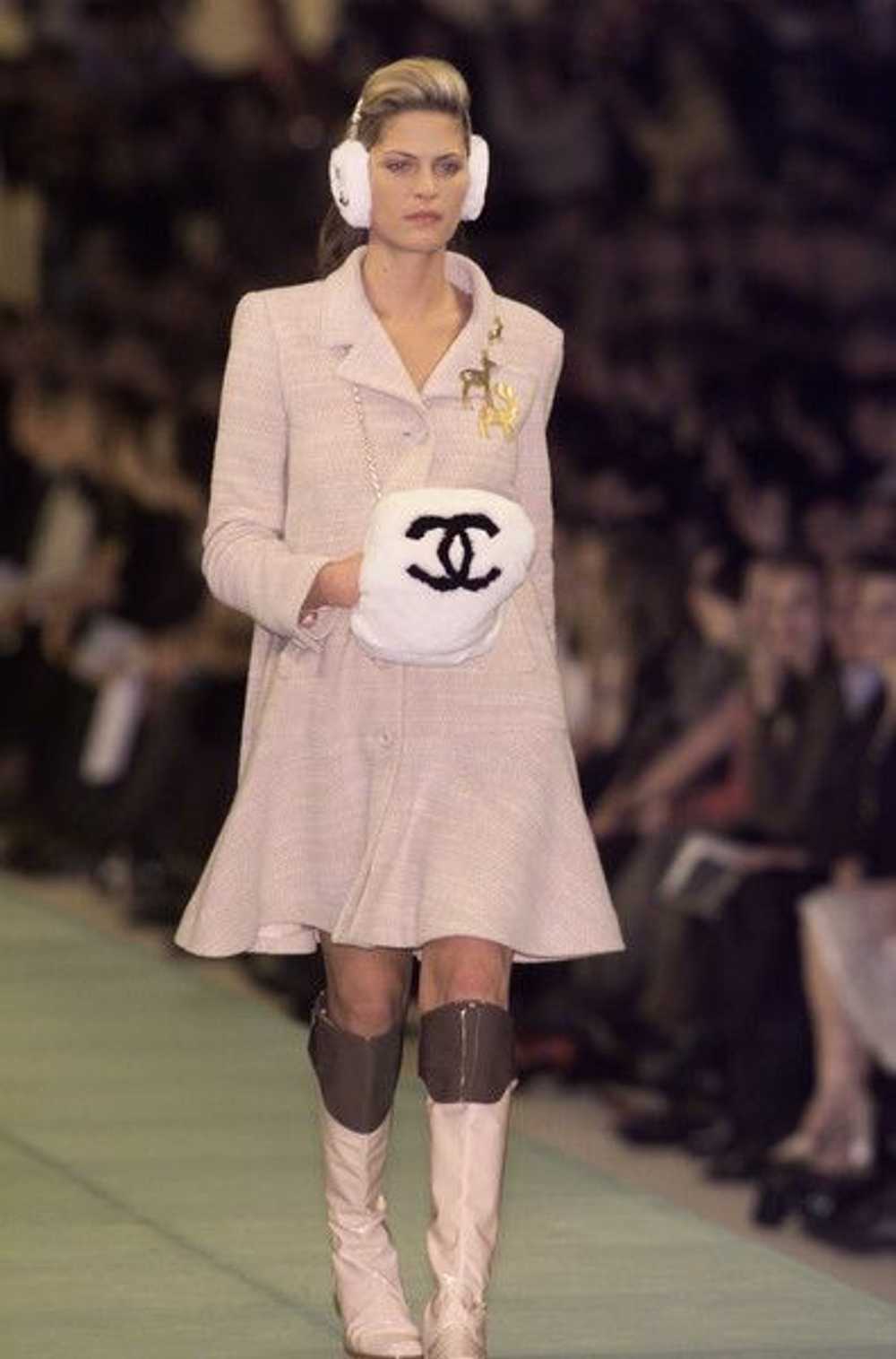 Chanel deer brooch 2001 - image 2