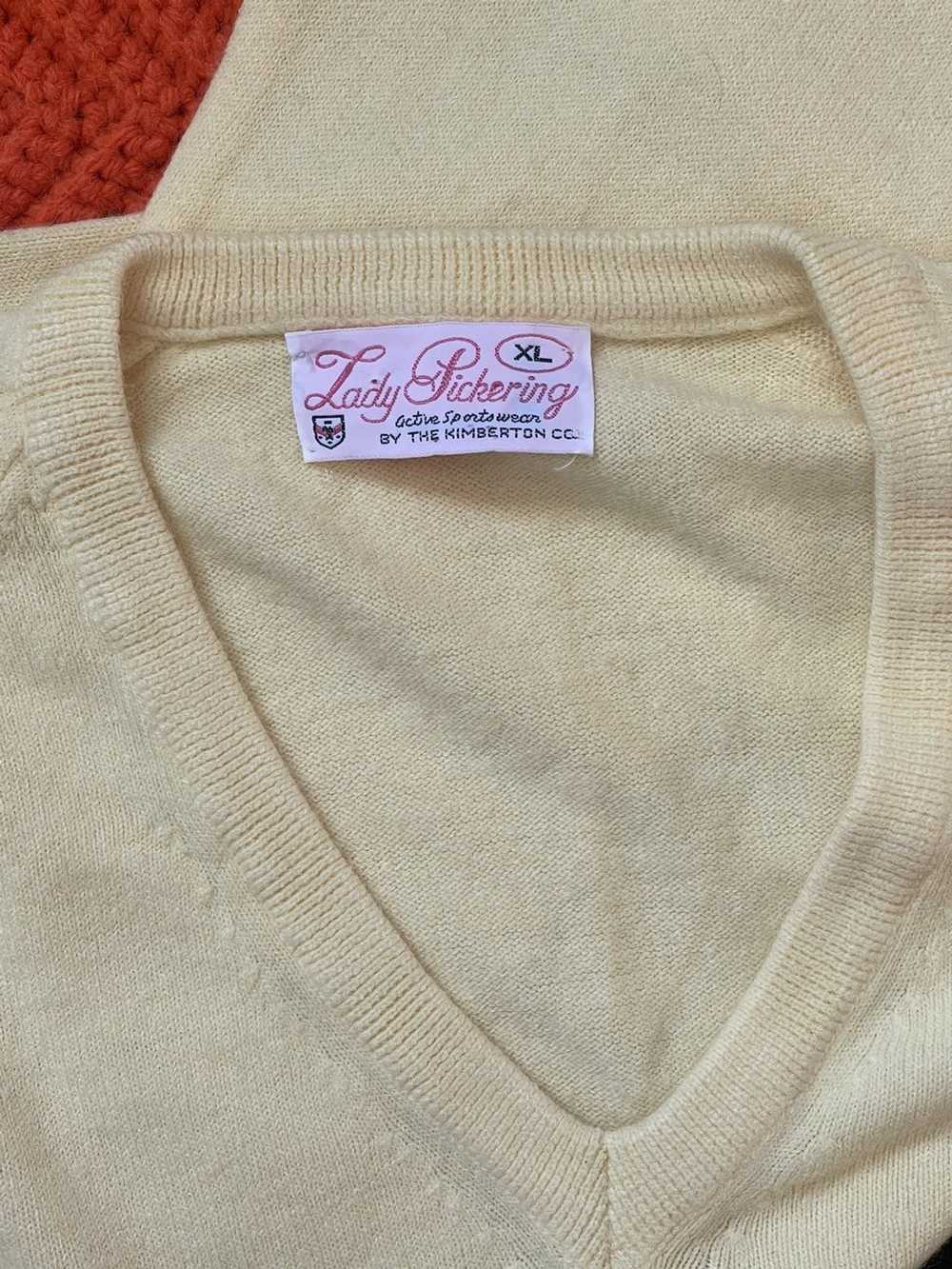 Vintage Vintage 70s Yellow V Neck sweater. - image 4