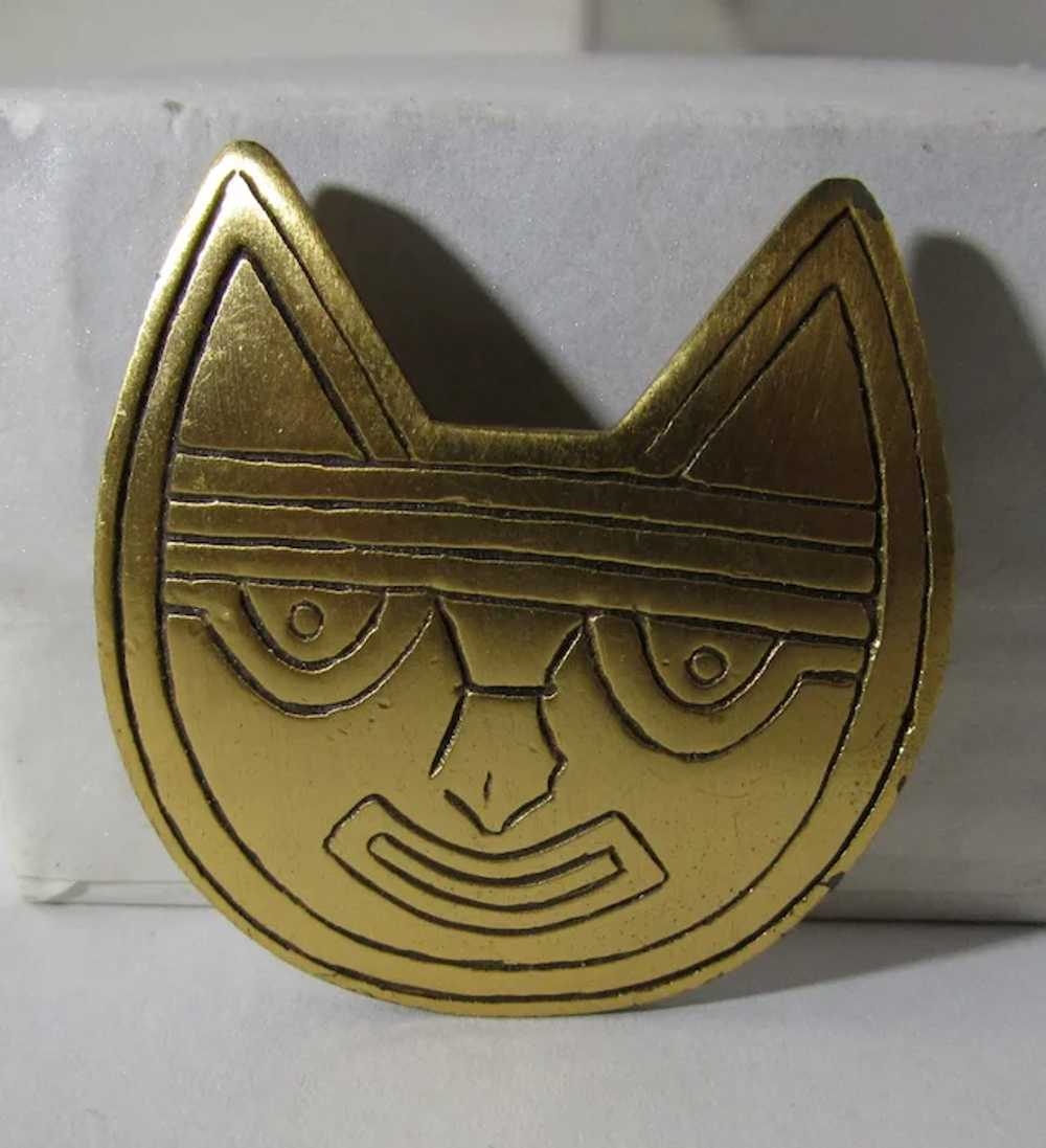 Signed Gold Tone Cat Face Pin Signed LAM - image 2