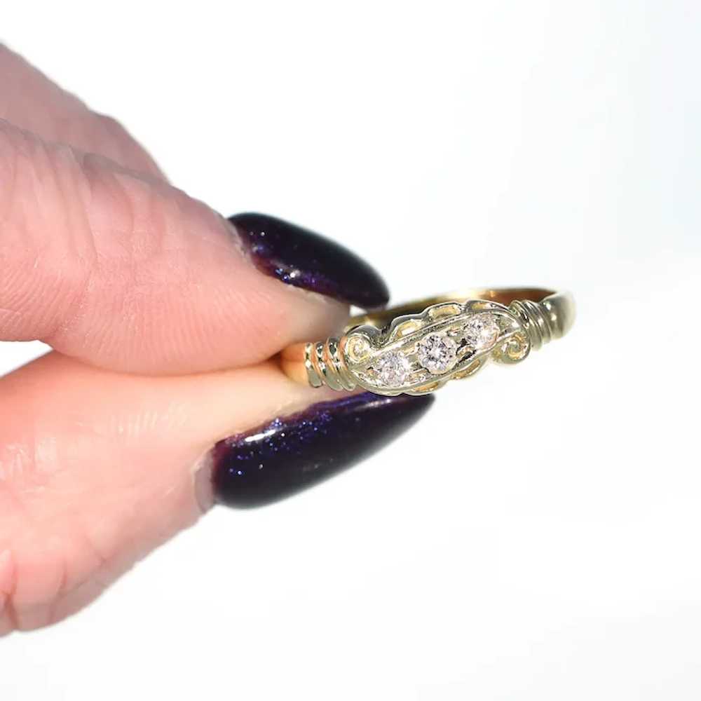 Vintage 3 Stone Diamond Ring 18k Gold - image 5