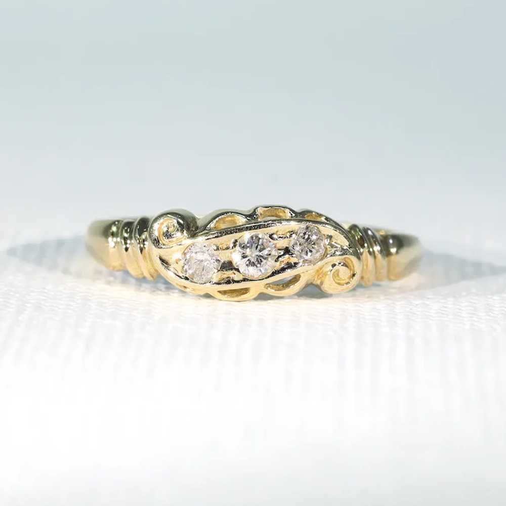 Vintage 3 Stone Diamond Ring 18k Gold - image 9