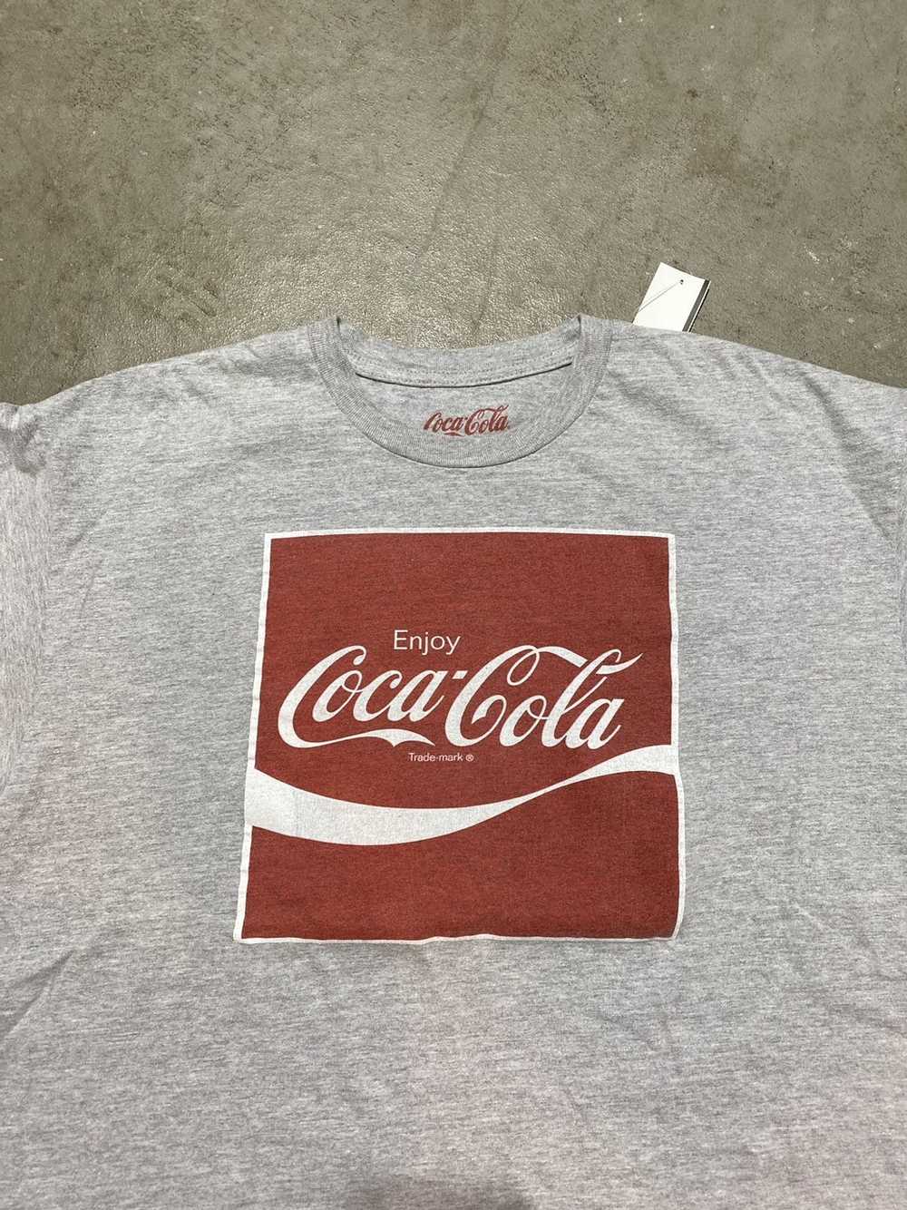 Coca Cola × Streetwear × Vintage Coca-Cola t shirt - image 3