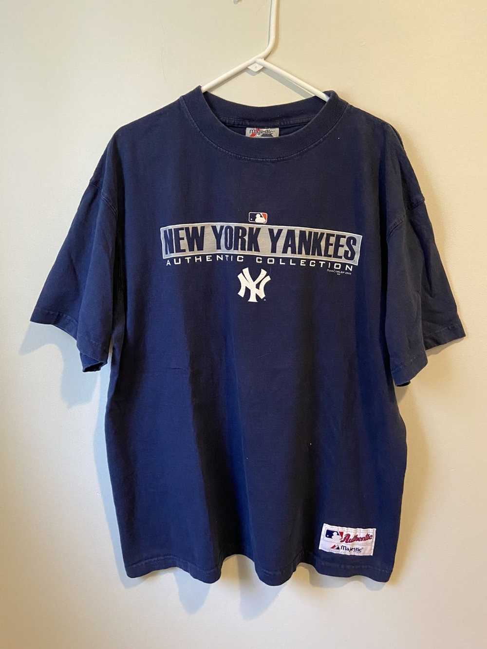 Majestic × New York Yankees × Vintage 2000 Majest… - image 1