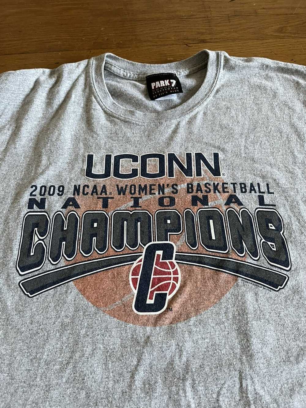 Tee Shirt 2009 UConn Women Basketball National Ch… - image 3