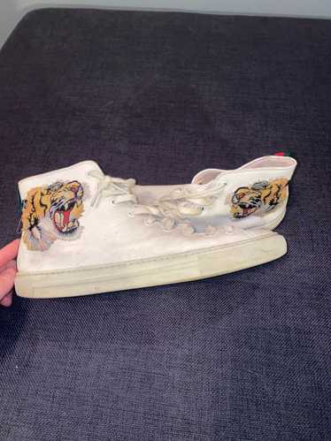 Gucci Gucci Tiger Patch High Top Sneakers