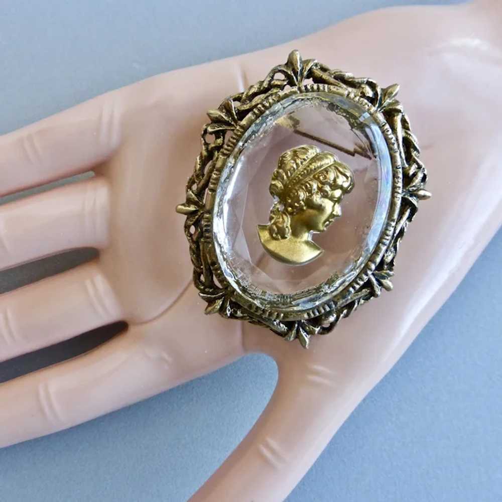 Vintage Reverse Carved Intaglio Glass Goldtone Ca… - image 4