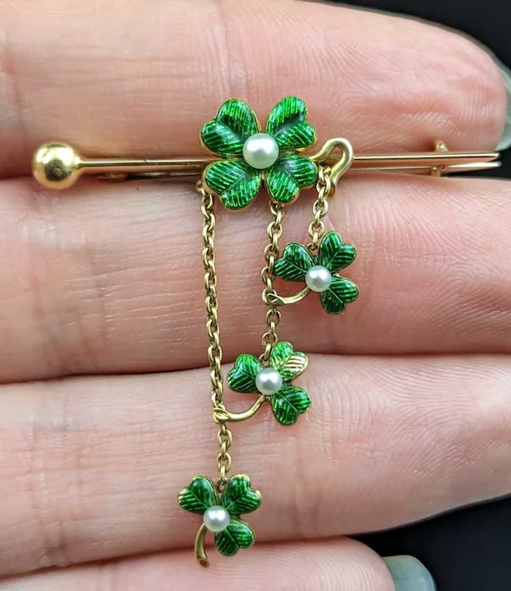 Antique Shamrock brooch, 15kt gold, Guilloche ena… - image 11