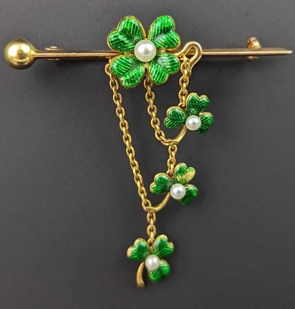 Antique Shamrock brooch, 15kt gold, Guilloche ena… - image 2