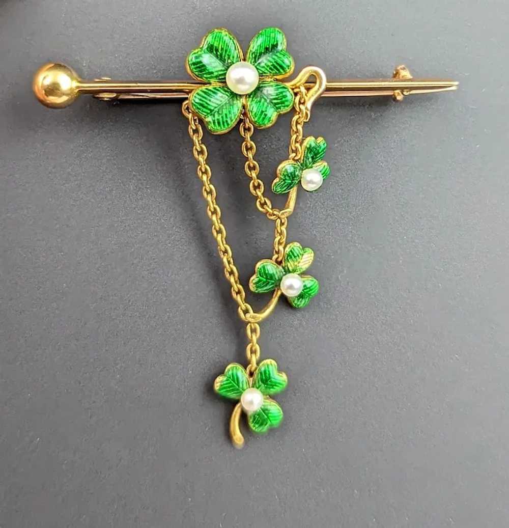 Antique Shamrock brooch, 15kt gold, Guilloche ena… - image 3