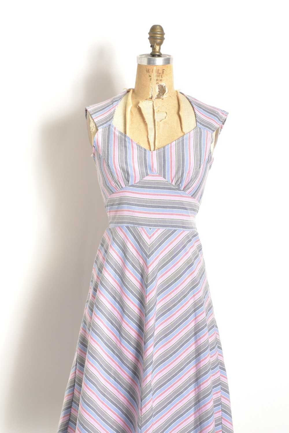 1970s Striped Hooded Dress-medium - image 9