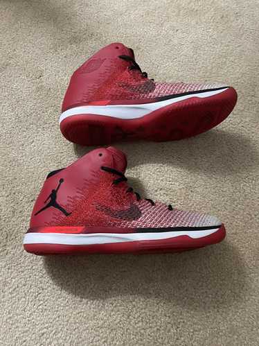 Jordan Brand × Nike Air Jordan 31 XXXI Chicago Sne