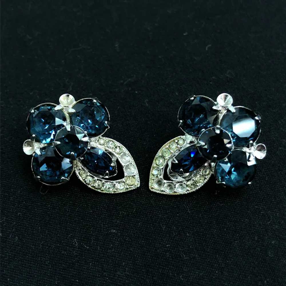 Vintage Eisenberg Blue Rhinestone Clip On Earrings - image 5