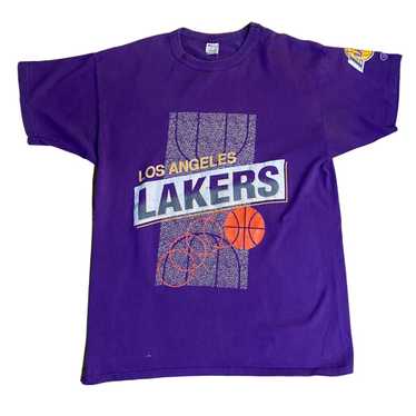 Official New Era LA Lakers NBA Basketball Globe Graphic Black T-Shirt  B5711_331 B5711_331 B5711_331