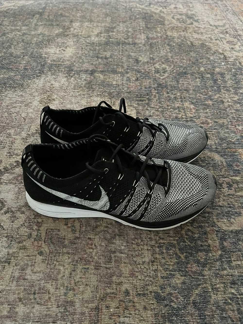 Nike Nike Flyknit Trainer+ 2012 Black/White Size 9 - image 4