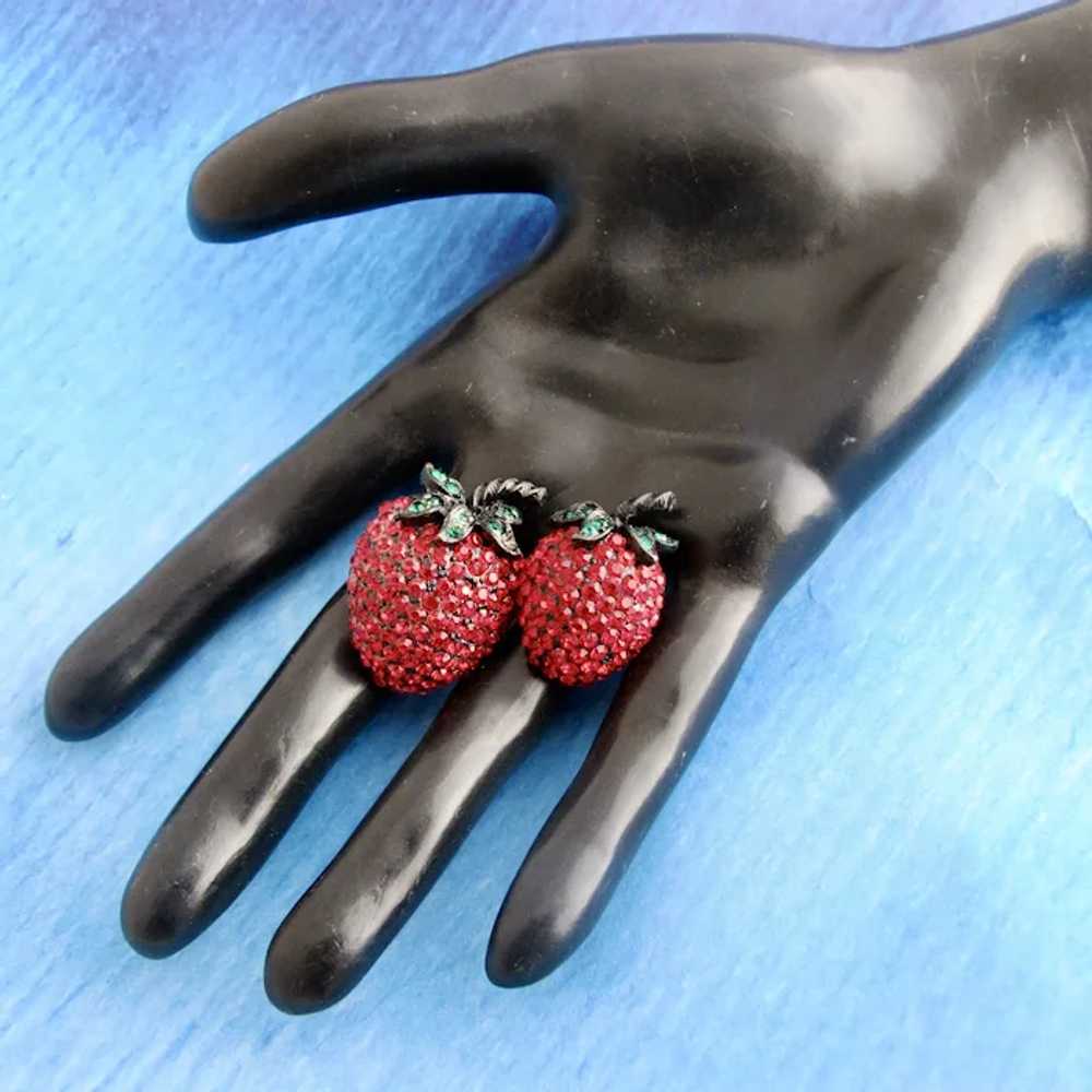 Vintage Weiss Japanned Pair of Strawberry Pins - image 6