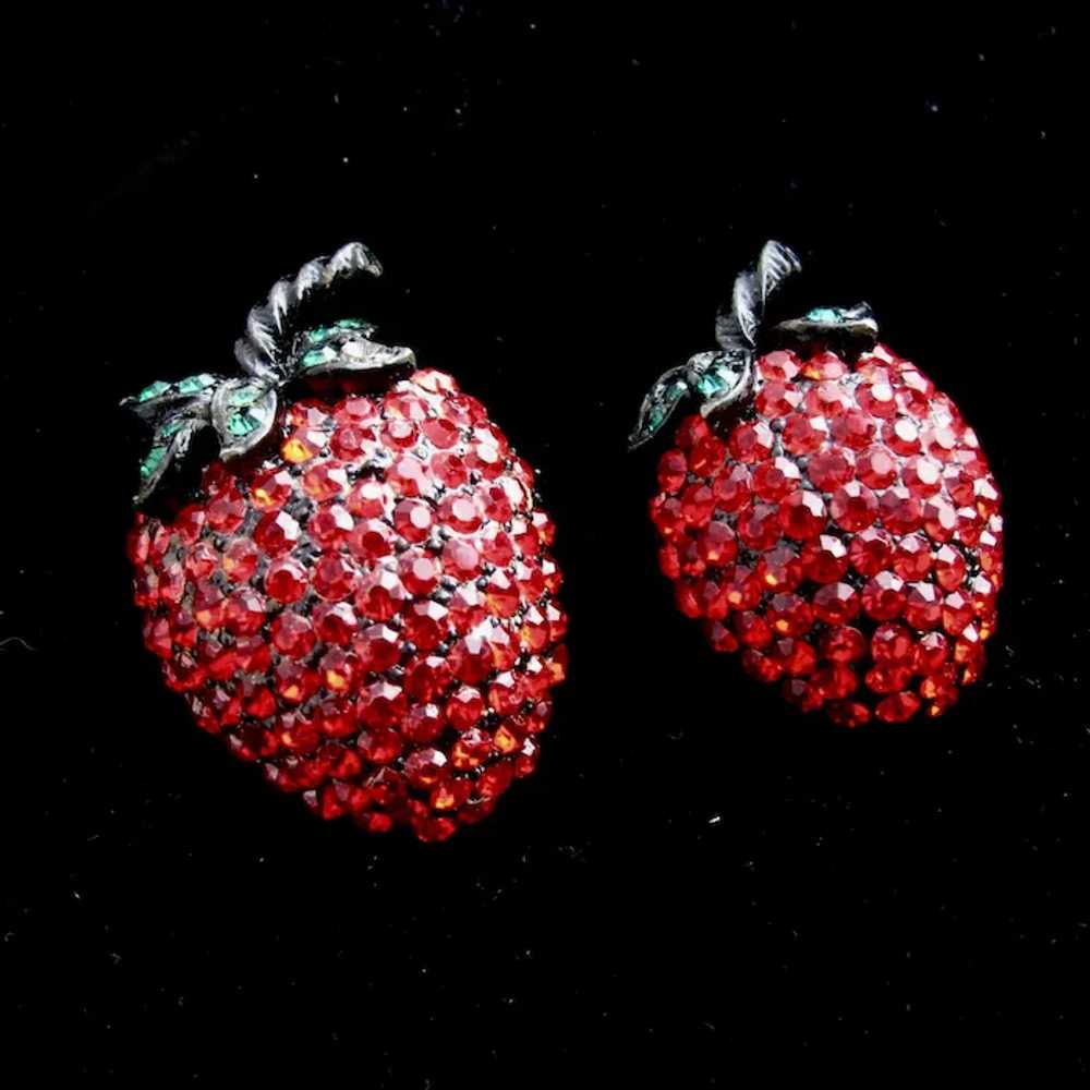 Vintage Weiss Japanned Pair of Strawberry Pins - image 7