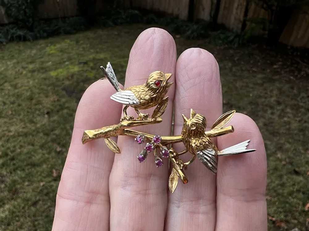 18K Yellow Gold and Ruby Lovebirds Brooch - image 2