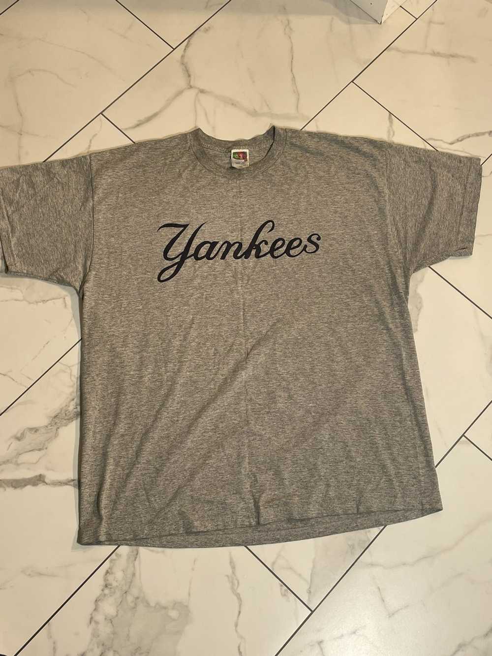 Vintage Nike NY Yankees Script Spellout T Shirt - L – Jak of all