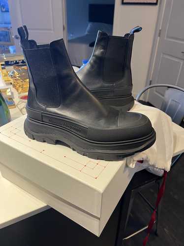Alexander McQueen Men's Tread Leather Chelsea Boot