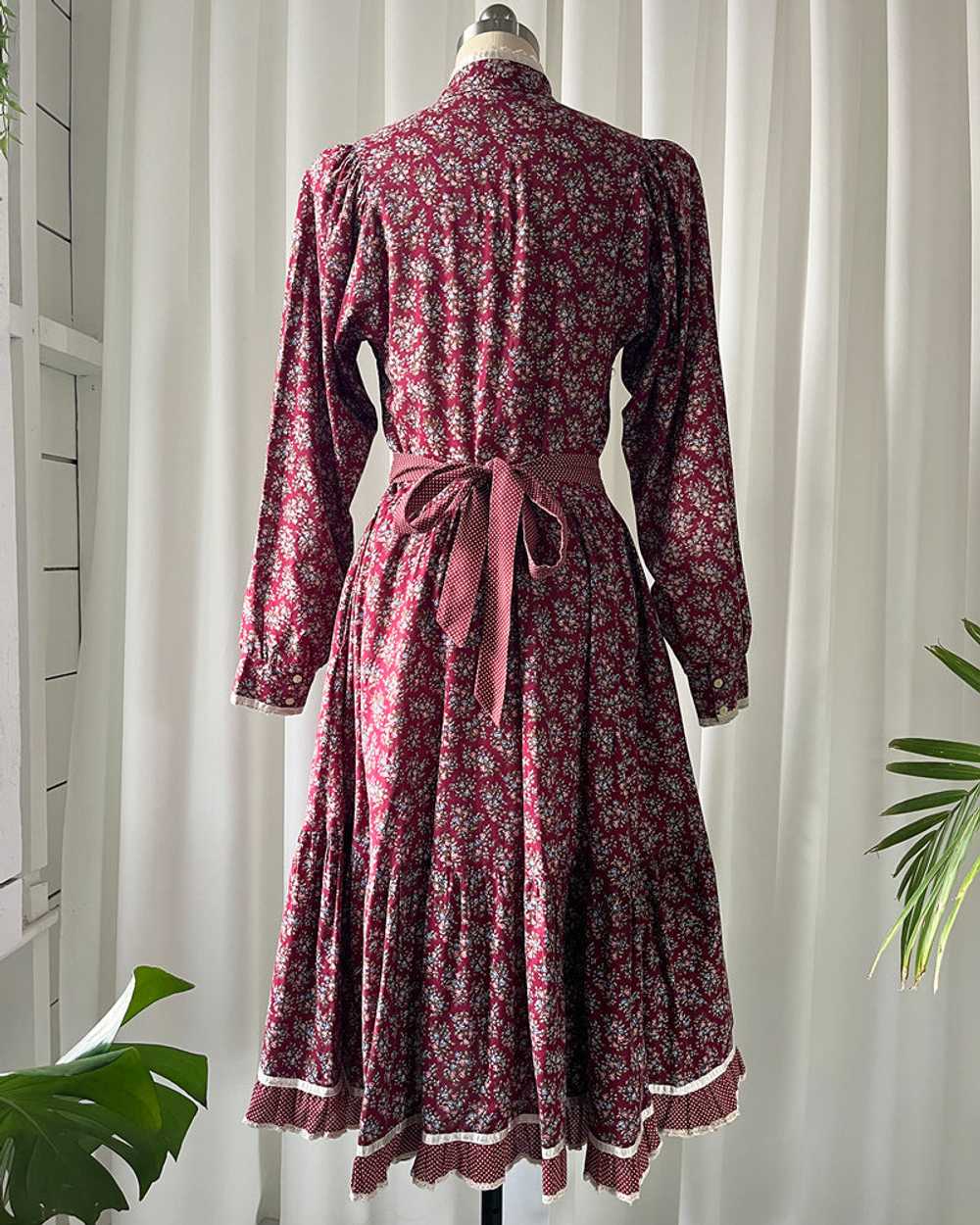 70s Gunne Sax Burgundy Floral & Velvet Dress - image 5