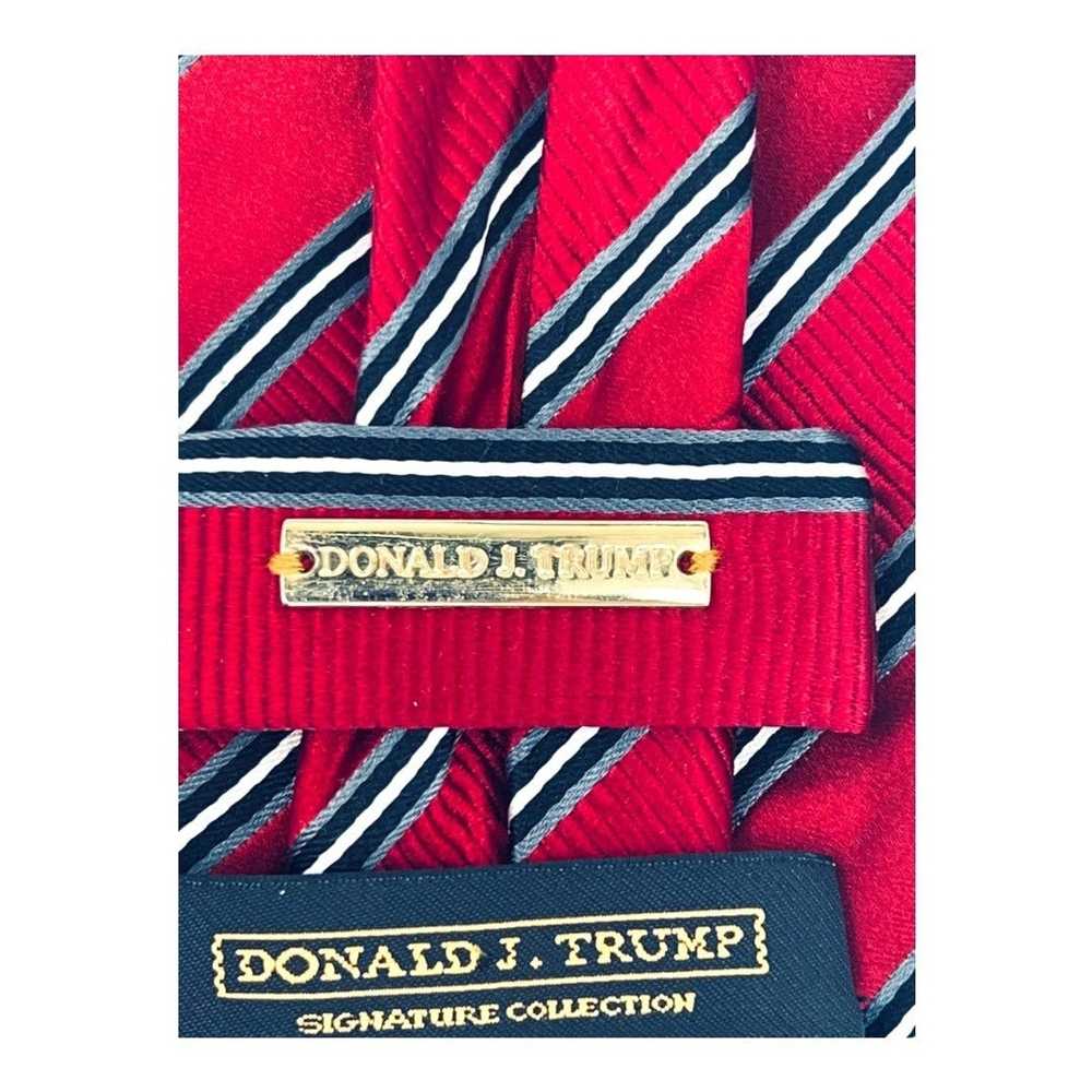 Donald Trump Signature Donald J. Trump Signature … - image 4