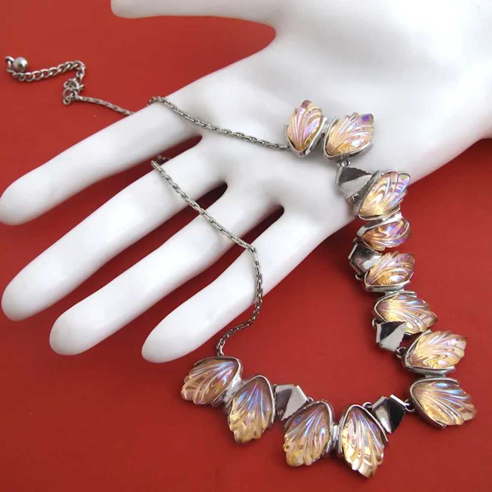 Vintage Molded Art Glass Peach Leaf Necklace in S… - image 12