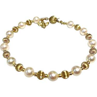 Bracelet of 14k gold and Cultured Akoya Pearls