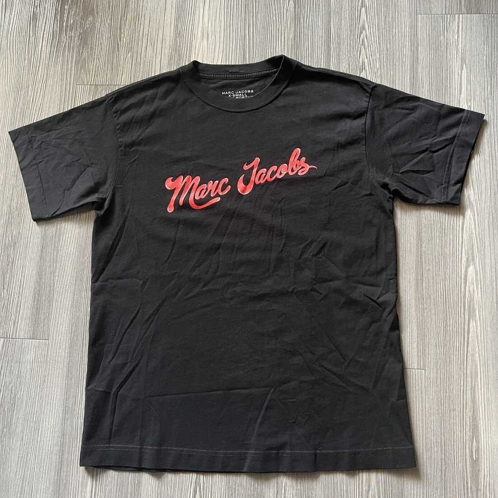 Marc Jacobs Marc Jacobs Black Red Disco Logo t-sh… - image 1