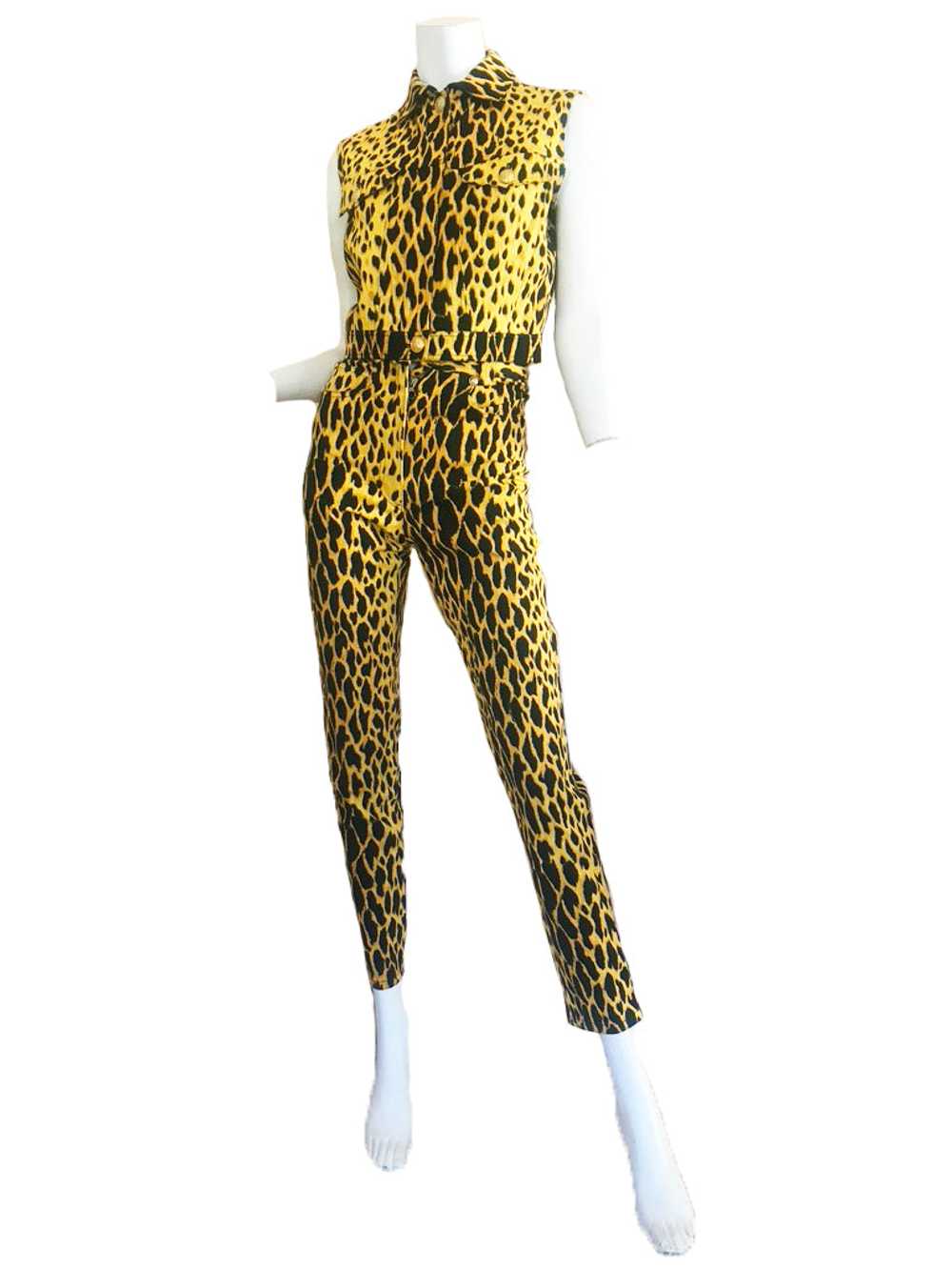 1992 GIANNI VERSACE leopard vest & jeans - image 1